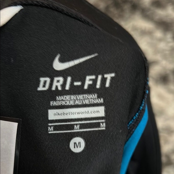 Nike Black and Blue Leggings with Performance Fabric - Picture 2 of 7